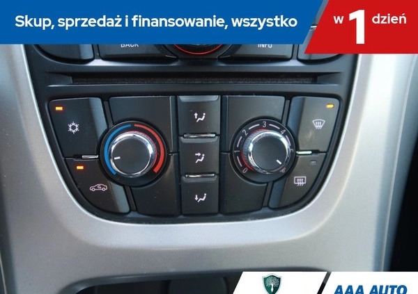 Opel Astra cena 26000 przebieg: 175943, rok produkcji 2011 z Poznań małe 172